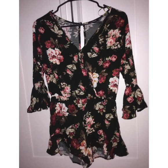 Romper - Picture 1 of 2